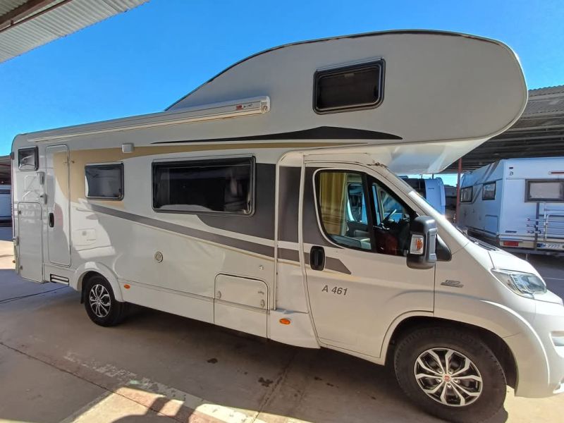 En venta Carado A461  Blanco 2016 Málaga foto 3