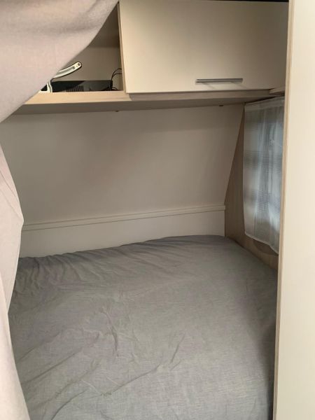 En venta Caravelair Alba 426 Family Blanco 2020 Madrid foto 3