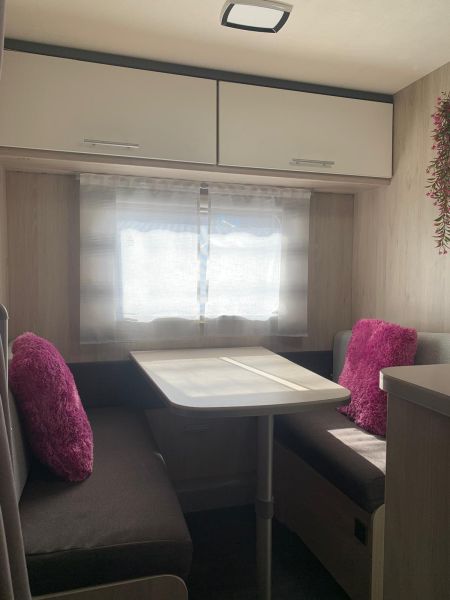 En venta Caravelair Alba 426 Family Blanco 2020 Madrid foto 11