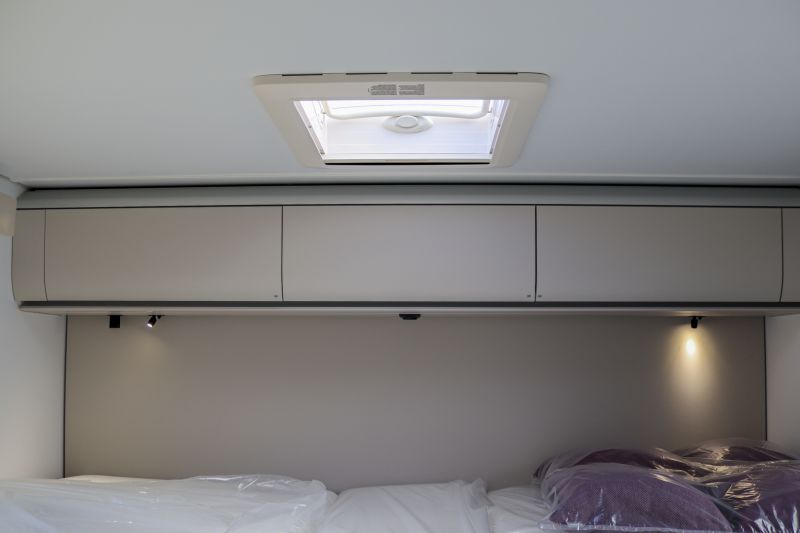 En venta Adria Matrix Axess 670 SC Blanco 2025 Barcelona foto 18