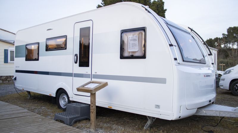 En venta Adria ADORA 593 UP Blanco 2023 Barcelona foto 3