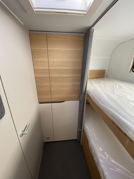 En venta Adria Adora 573 PT (Nueva outlet) Blanco 2023 Barcelona foto 8