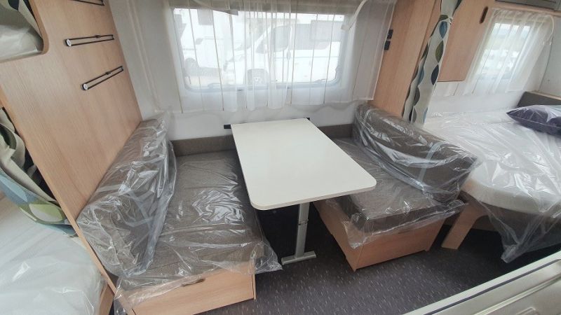 En venta Adria Aviva 472 PK Blanco 2025 Barcelona foto 14