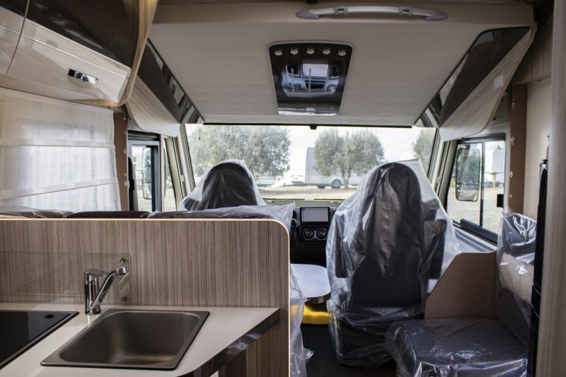 En venta Elnagh MAGNUM 530 Automática 180Cv 2025 Blanco 2025 Barcelona foto 5