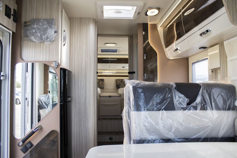 En venta Elnagh MAGNUM 530 Automática 180Cv 2025 Blanco 2025 Barcelona foto 9