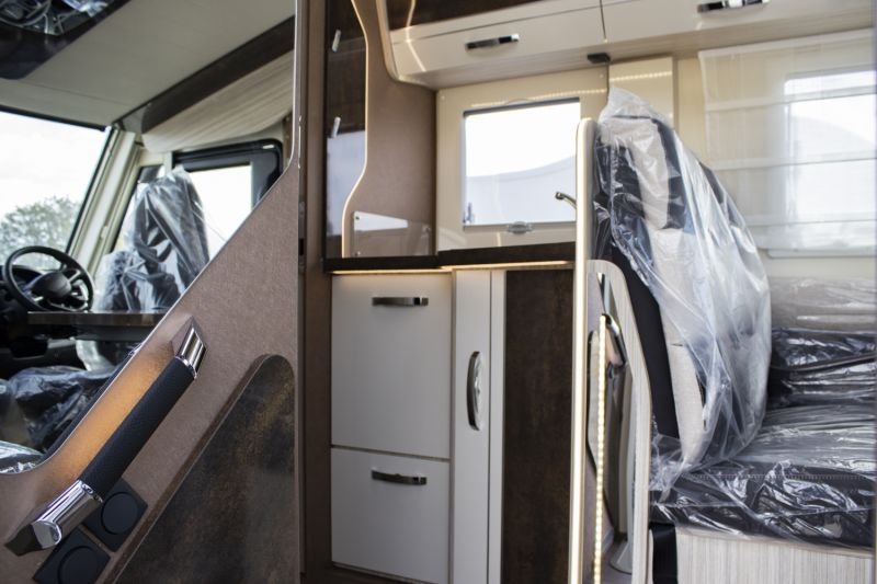 En venta Elnagh MAGNUM 530 Automática 180Cv 2025 Blanco 2025 Barcelona foto 12