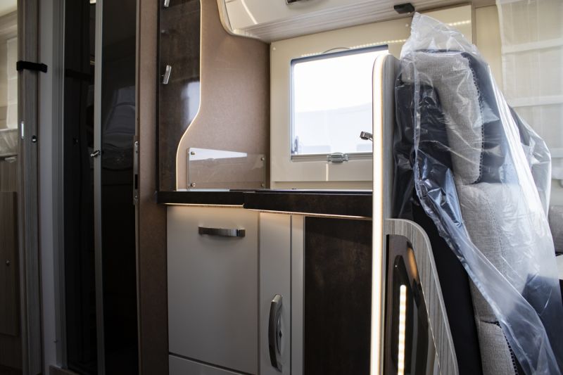 En venta Elnagh MAGNUM 530 Automática 180Cv 2025 Blanco 2025 Barcelona foto 14