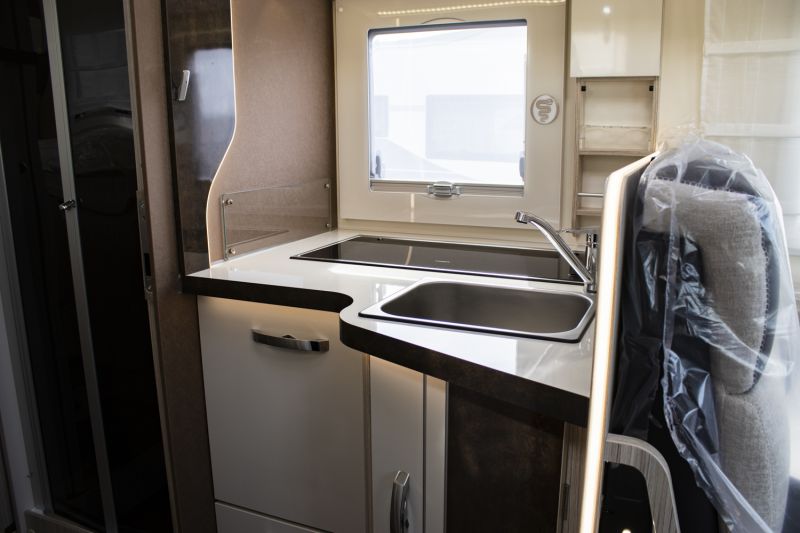 En venta Elnagh MAGNUM 530 Automática 180Cv 2025 Blanco 2025 Barcelona foto 15
