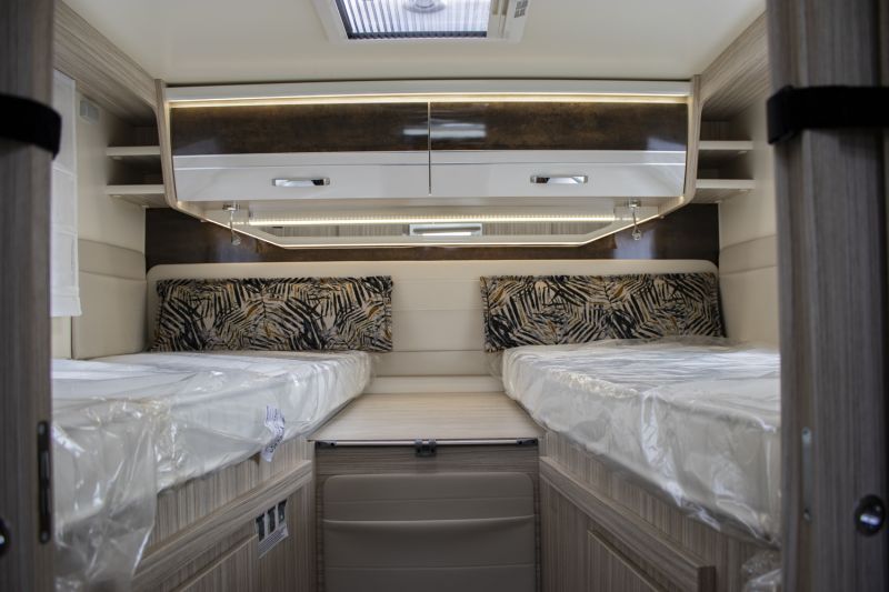 En venta Elnagh MAGNUM 530 Automática 180Cv 2025 Blanco 2025 Barcelona foto 26