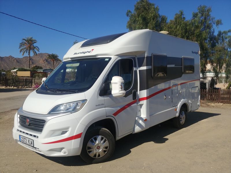 En venta Fiat Ducato Sunlight T58 Blanco 2018 Murcia foto 1