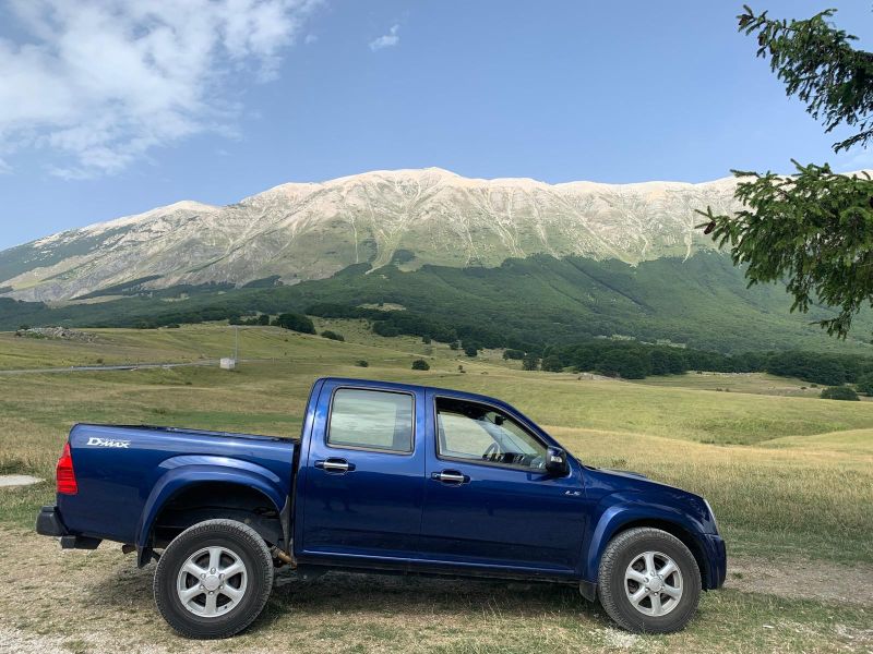 En venta Vario Cellula Mondopickup Musica + Isuzu 4x4 Azul 2008 Barcelona foto 6