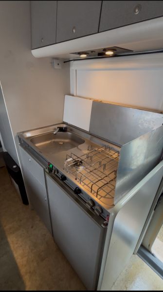 En venta Bürstner CITY 490 TK Blanco 2000 Madrid foto 4