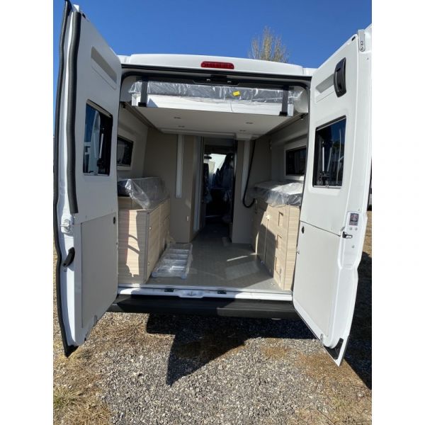 En venta Adria Twin Plus 640 SGX Blanco 2021 Barcelona foto 3