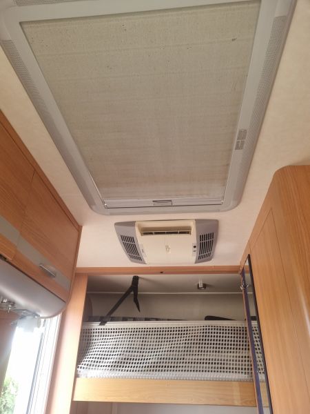En venta Knaus Sport 400 LK Blanco 2007 Valencia foto 6