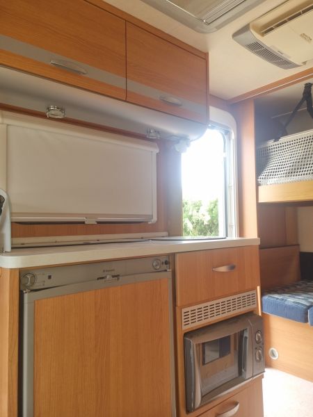 En venta Knaus Sport 400 LK Blanco 2007 Valencia foto 7