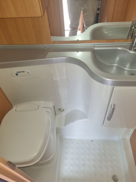 En venta Knaus Sport 400 LK Blanco 2007 Valencia foto 16