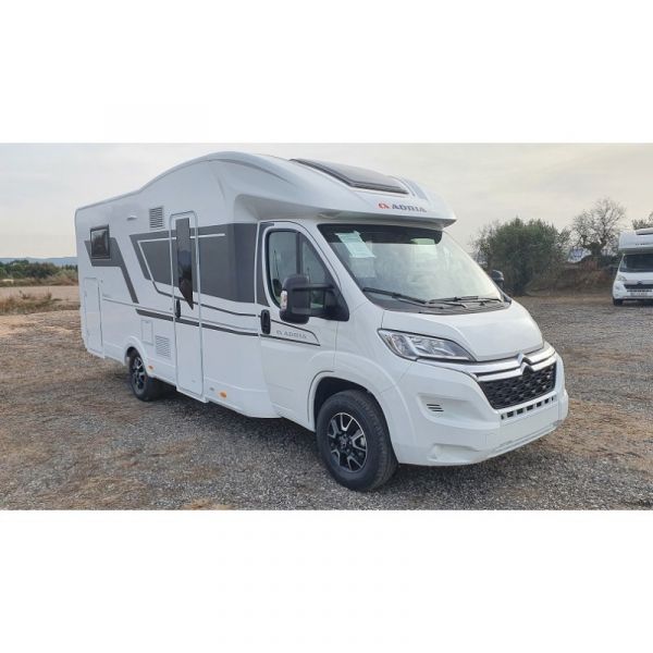 En venta Adria Matrix Axess 670 SC Blanco 2021 Barcelona foto 1