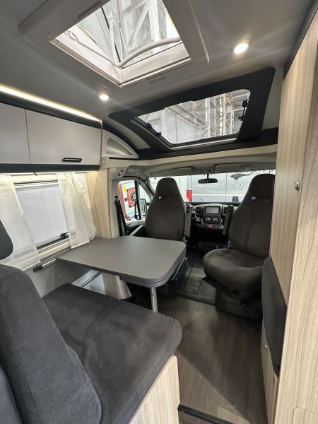 En venta Sun Living C65 SL Blanco 2023 Barcelona foto 2