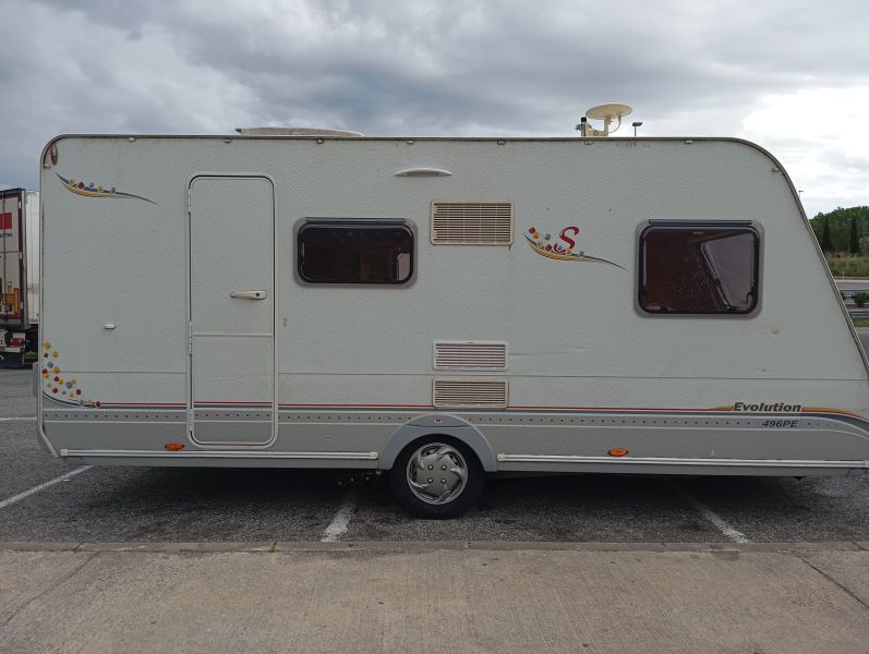 En venta Sterckeman EVOLUTION 496 PE - 7 Plazas Blanco 2011 Navarra foto 1