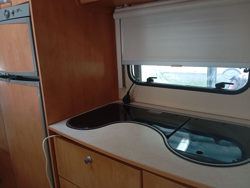 En venta Sterckeman EVOLUTION 496 PE - 7 Plazas Blanco 2011 Navarra foto 7