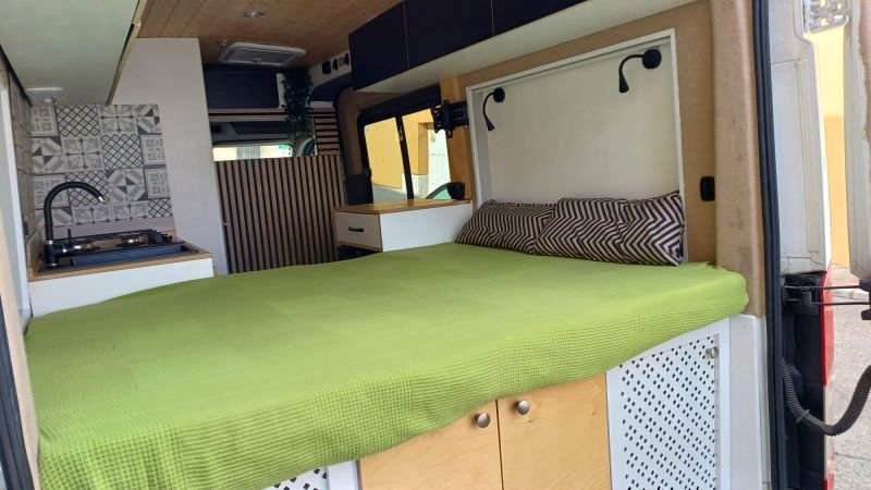 En venta Ford TRANSIT  Blanco 2016 Barcelona foto 5