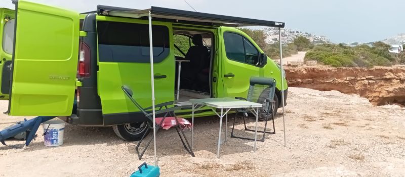 En venta Renault renault trafic Verde 2016 Castellón foto 2
