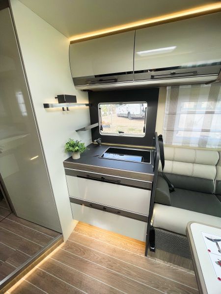En venta Roller Team ROLLER TEAM ZEFIRO 267 INTEGRAL - AUTOMÁTICA - 2025 - CAMA EN ISLA 2025 Tarragona foto 20