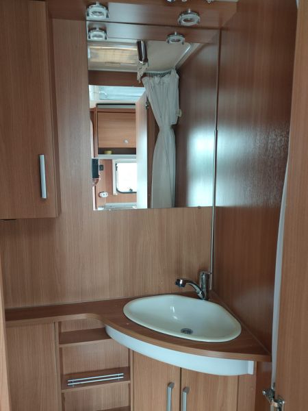 En venta Knaus Sport LKK 400 Blanco 2012 Asturias foto 11