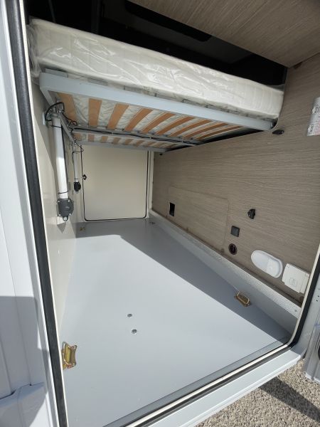En venta Roller Team ROLLER TEAM ZEFIRO 267 INTEGRAL - AUTOMÁTICA - 2025 - CAMA EN ISLA 2025 Tarragona foto 38