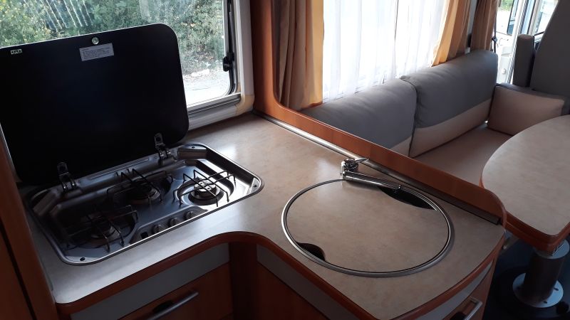 En venta Hymer / Eriba / Hymercar B654 Azul 2006 Granada foto 6
