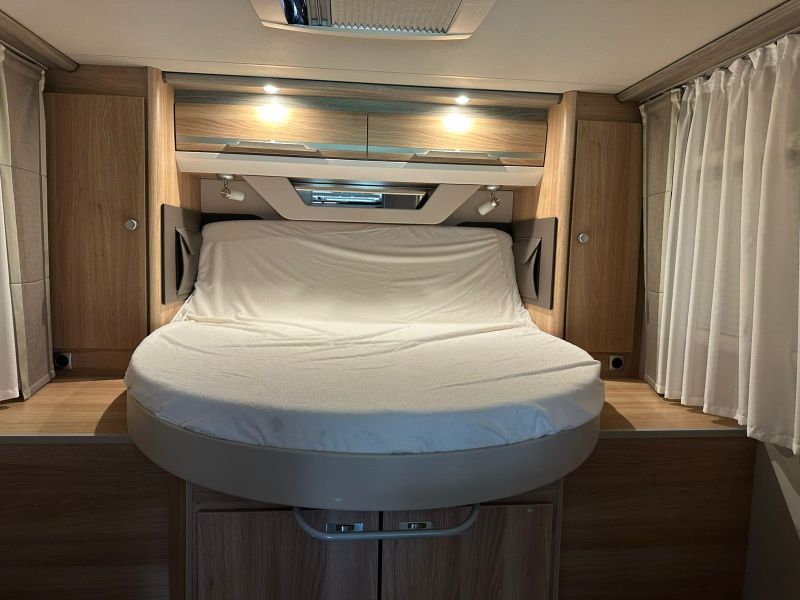 En venta Knaus SKY1- 7,40 Metros larga Blanco 2019 Málaga foto 7