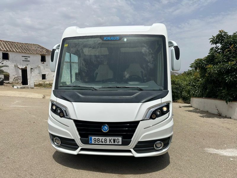 En venta Knaus SKY1- 7,40 Metros larga Blanco 2019 Málaga foto 1