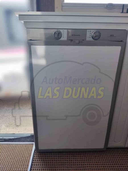 En venta Eura Mobil Integral Blanco 2013 Alicante foto 10