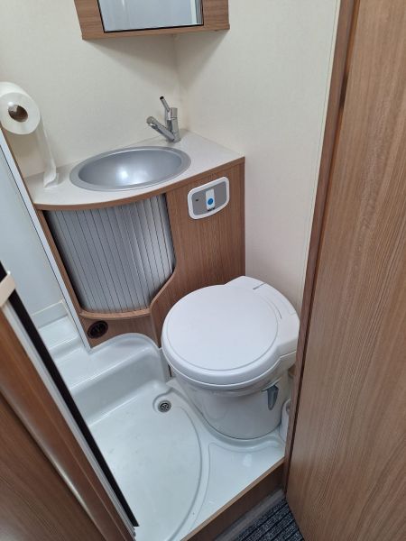 En venta Sun Living LIDO M46SP Blanco 2015 Barcelona foto 10