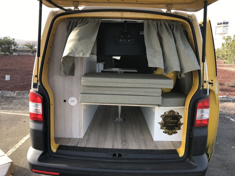 En venta Volkswagen Transporter T5 Amarillo 2012 Las Palmas foto 6
