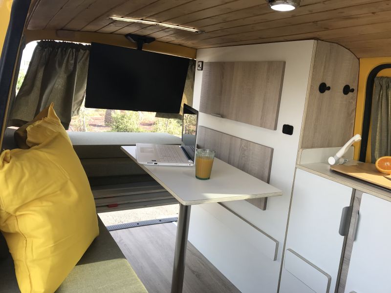 En venta Volkswagen Transporter T5 Amarillo 2012 Las Palmas foto 11