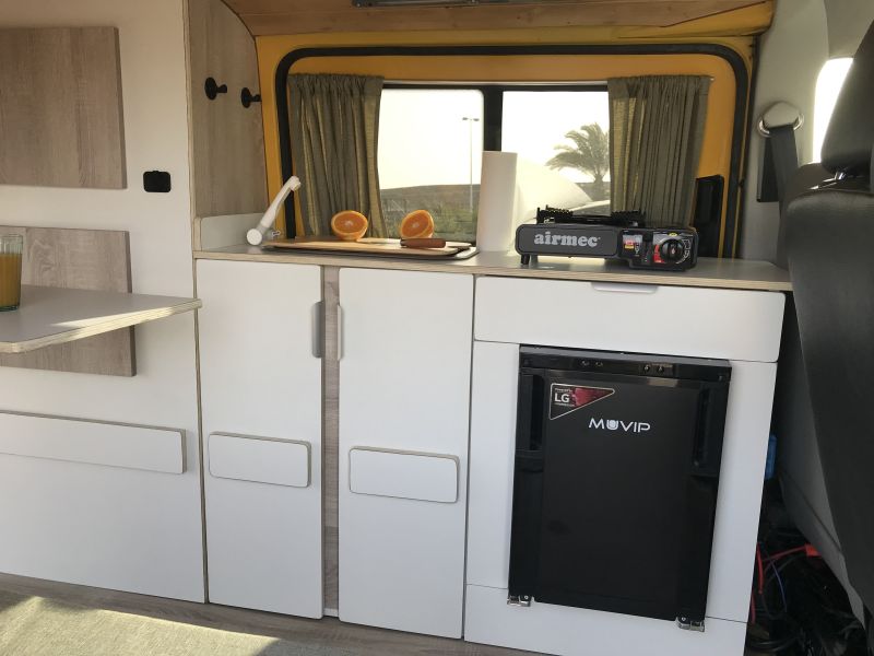 En venta Volkswagen Transporter T5 Amarillo 2012 Las Palmas foto 13
