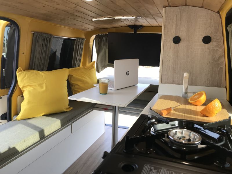 En venta Volkswagen Transporter T5 Amarillo 2012 Las Palmas foto 15