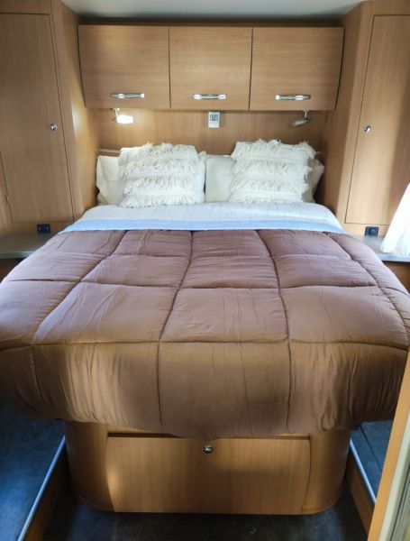 En venta Ford Chausson  Gris 2012 Málaga foto 2