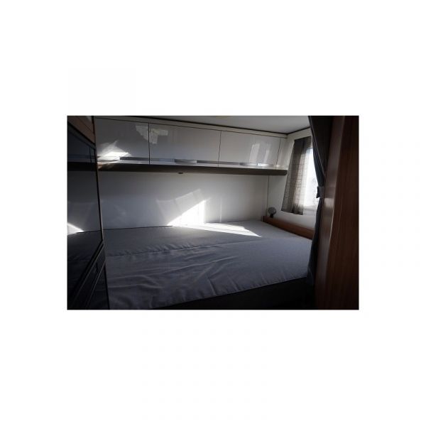 En venta Adria Coral XL Axess 600 DP Blanco 2021 Barcelona foto 6