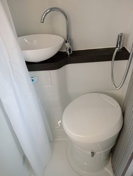 En venta Adria Elios 54 T Skylift Blanco 2024 Guipúzcoa foto 6
