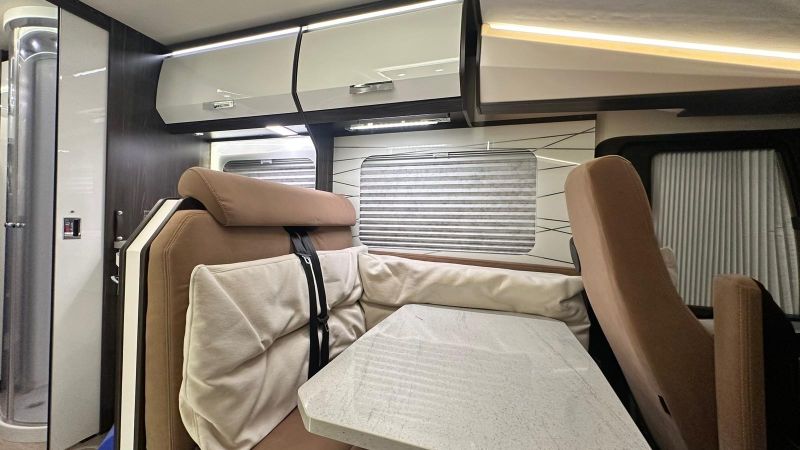 En venta Bürstner Elegance 728 G Gris 2018 Sevilla foto 4