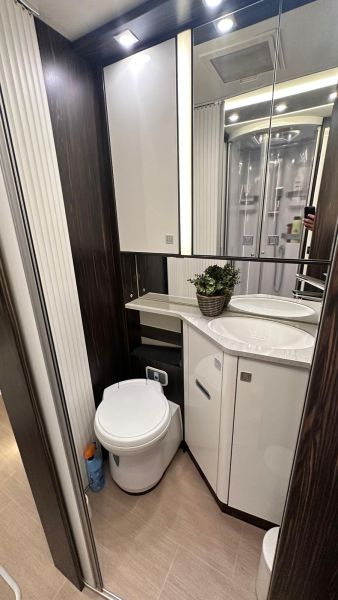 En venta Bürstner Elegance 728 G Gris 2018 Sevilla foto 6