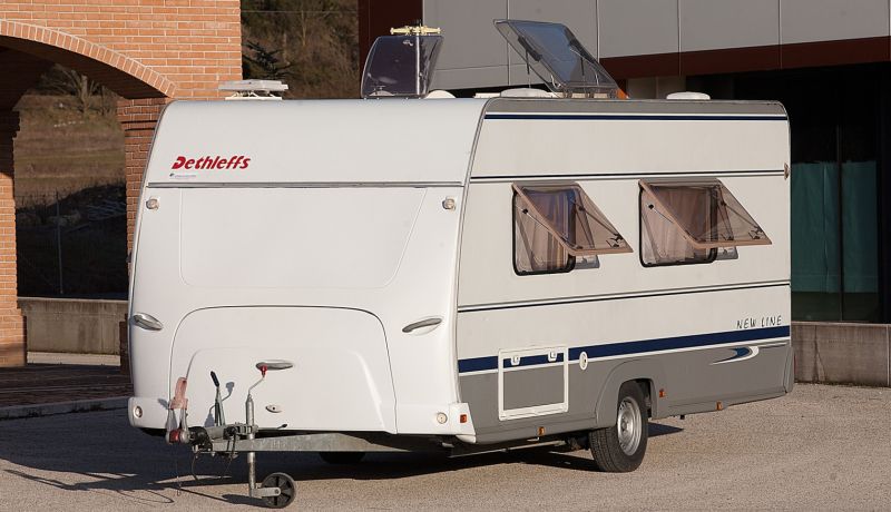 En venta Dethleffs New Line 500 SK Beige 2006 Madrid foto 2