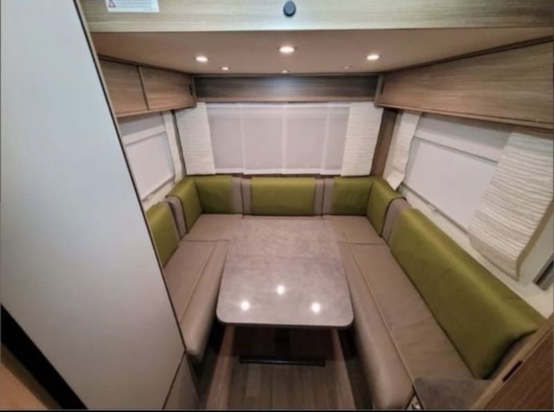 En venta Bürstner 440 TK Premio Plus Blanco 2017 Barcelona foto 2