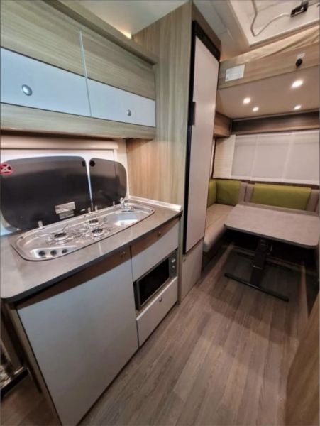 En venta Bürstner 440 TK Premio Plus Blanco 2017 Barcelona foto 5