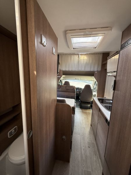 En venta Dethleffs Trend A 6977 Blanco 2019 Valencia foto 10