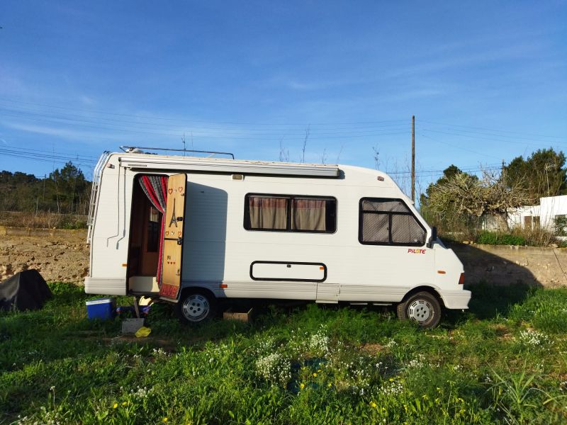 En venta Hymer / Eriba / Hymercar Peugeot J5 Blanco 1990 Illes Balears foto 3