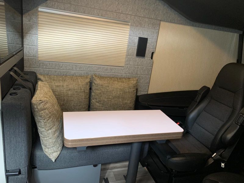 En venta Niesmann + Bischoff iSmove 6.9E Blanco 2021 Valencia foto 12
