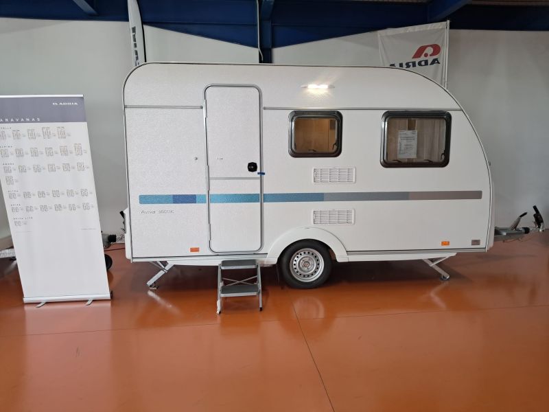 En venta Adria ADRIA AVIVA 360 DK Blanco 2023 Barcelona foto 2
